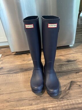 Hunter Tall Matte Navy Rubber Boots